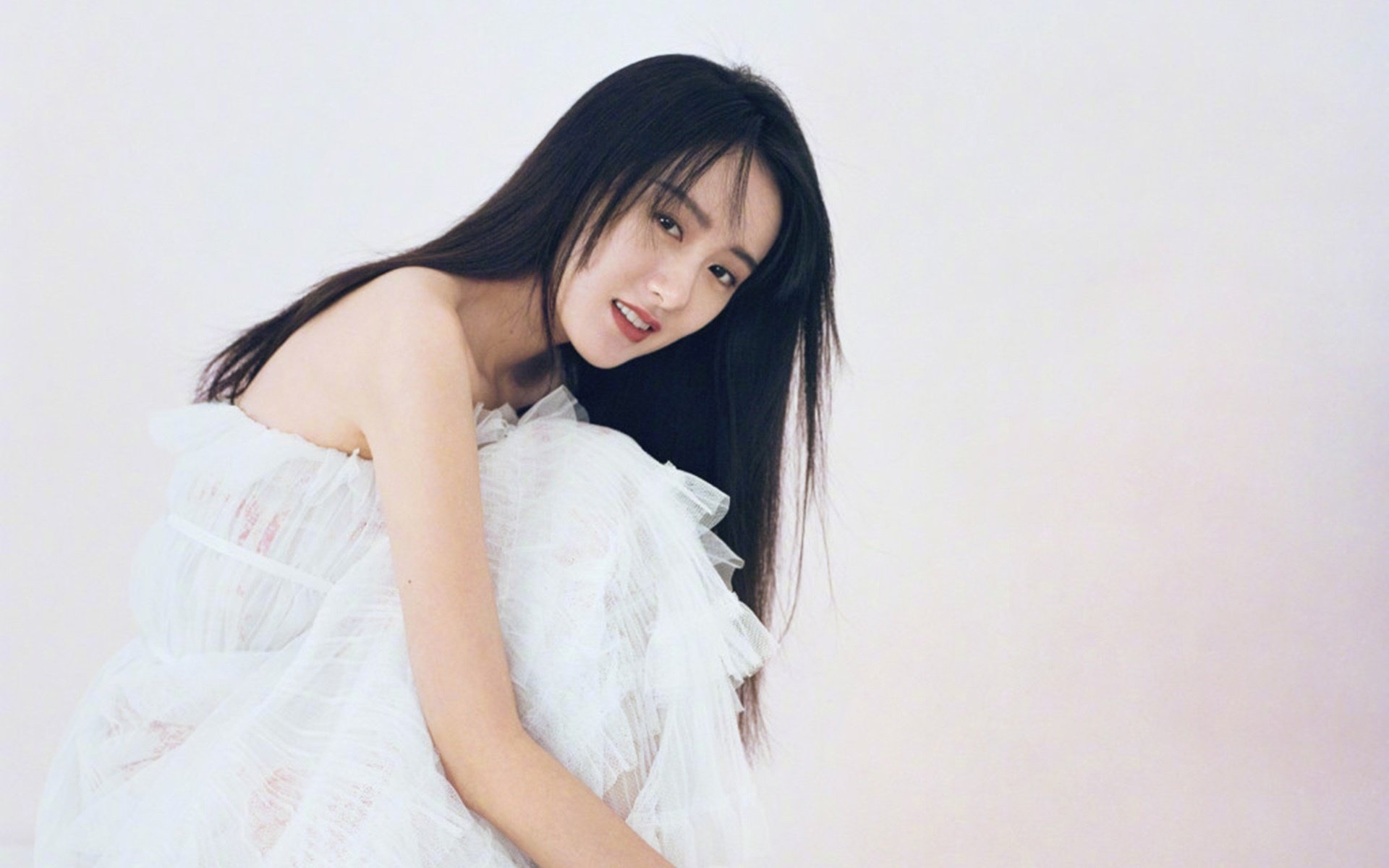 九游下载官网-_赛车手再创速度纪录，刷新赛道新高度_，赛车手最快能跑多少迈