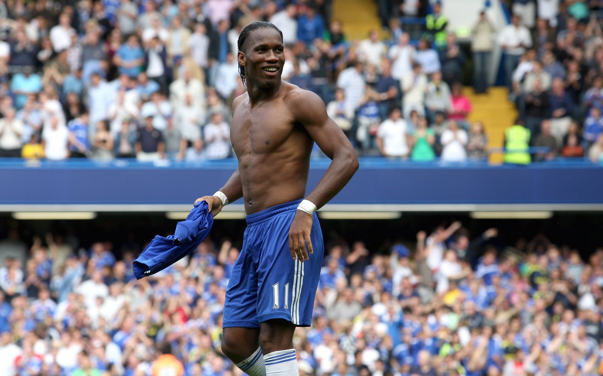 欧冠淘汰赛抽签揭晓,拜仁再遇老对手巴黎,欧冠淘汰赛抽签结果