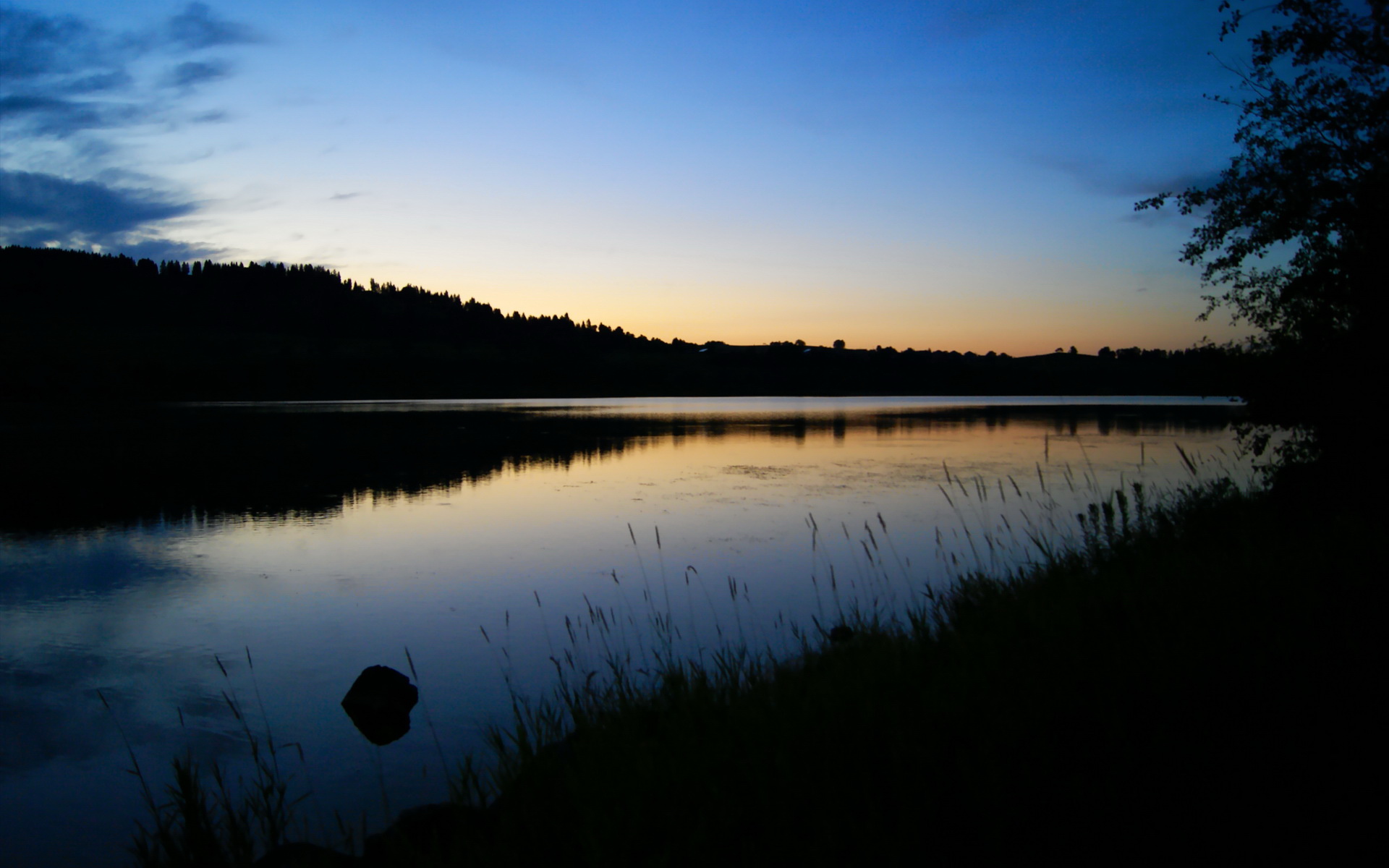 九游sports-国际热身赛国足爆冷 球迷呼吁加强防守，国足热身赛大胜