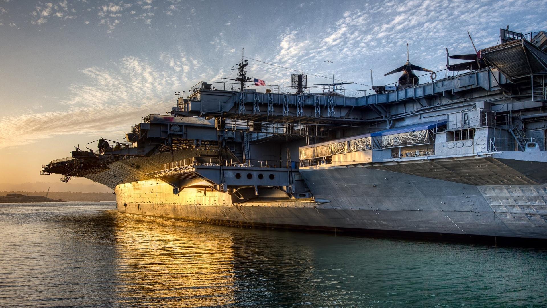 -新西兰全黑队通过细腻的战术，快速占领比赛主导地位，新西兰黑色